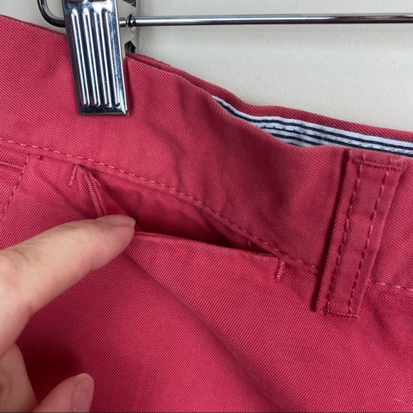 Tommy Hilfiger || Flat Front Shorts; Size 33 Waist - Picture 4 of 12